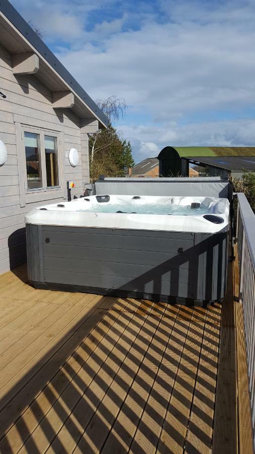 Ruth'S Retreat Country Retreat With Private Hot Tub Villa Shrewsbury Exterior photo