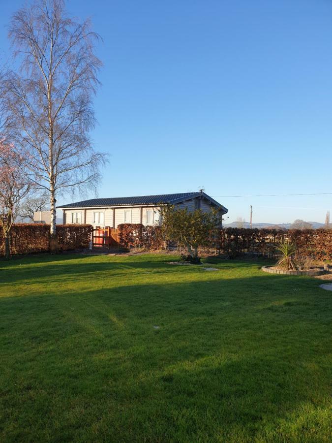 Ruth'S Retreat Country Retreat With Private Hot Tub Villa Shrewsbury Exterior photo