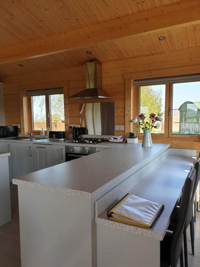 Ruth'S Retreat Country Retreat With Private Hot Tub Villa Shrewsbury Exterior photo